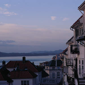 Bergen • Norway | Titolo | Lente sfumature...
