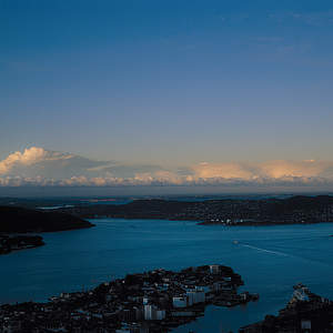 Bergen • Norway | Titolo | Fiordo disteso...