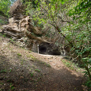 Le Grotta sulla Rocca • Cavour • Torino | Le Grotte della Rocca