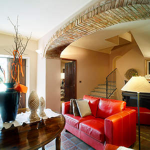 Villa Antica Dispensa • Monforte d'Alba • Cuneo • Piedmont • Italy | Titolo | Salotto sonoro...