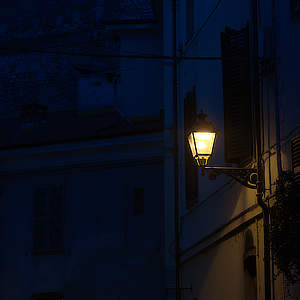Cuneo • Piedmont • Italy | Titolo | Luce in attesa...