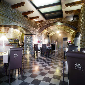 Ristorante MODA • Monforte d'Alba • Cuneo • Piedmont • Italy | Titolo | Una sala tutt'uno...